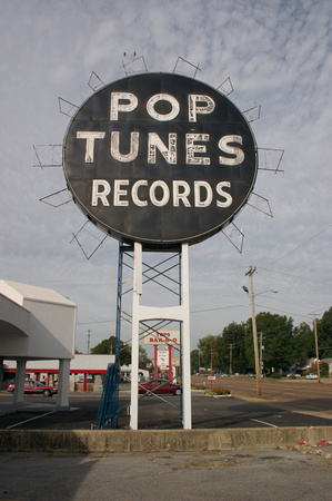 pop tunes memphis